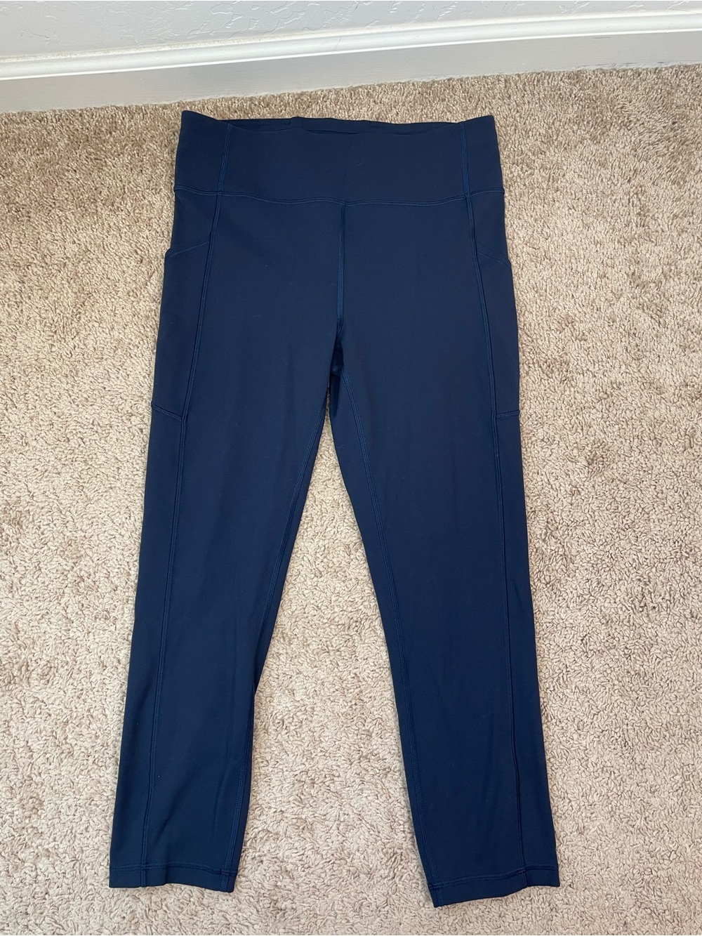 Lululemon Cropped Navy Leggings Sz 10